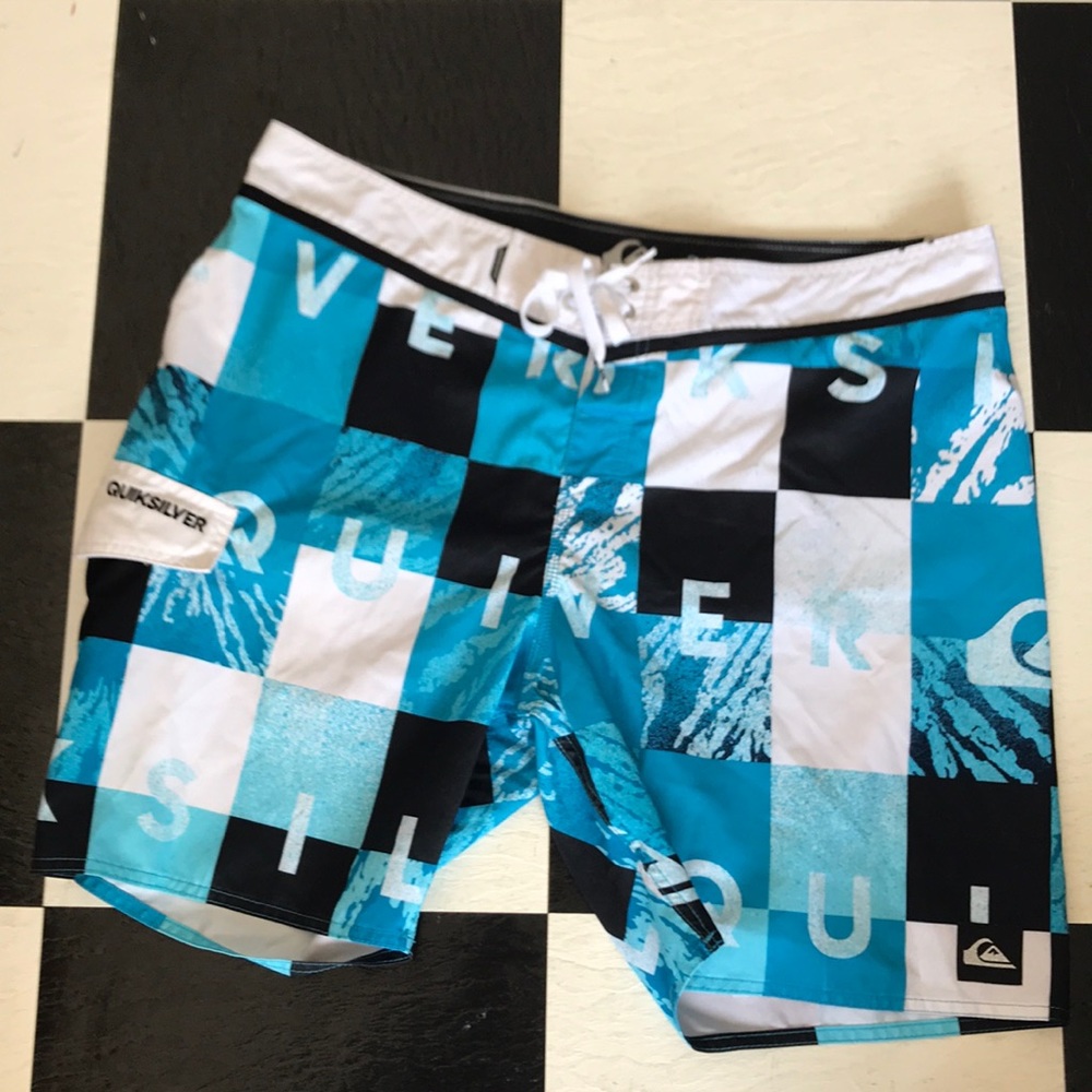 Quicksilver shorts